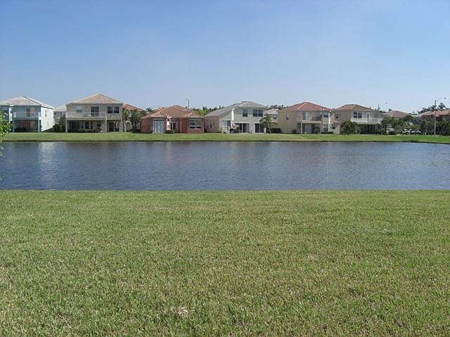2nd image of 2372 Simonson Dr