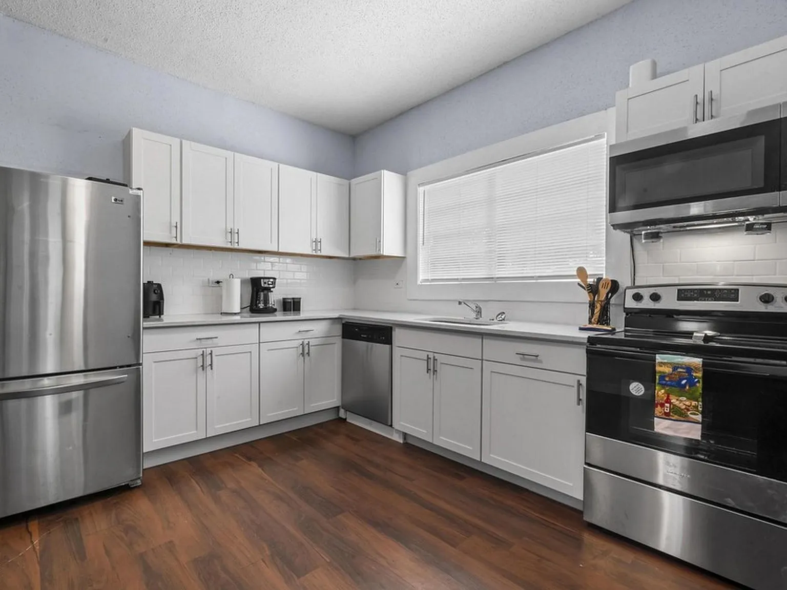4 bed, 3.0 bath, 1750 sqft, $620 — Photo 4