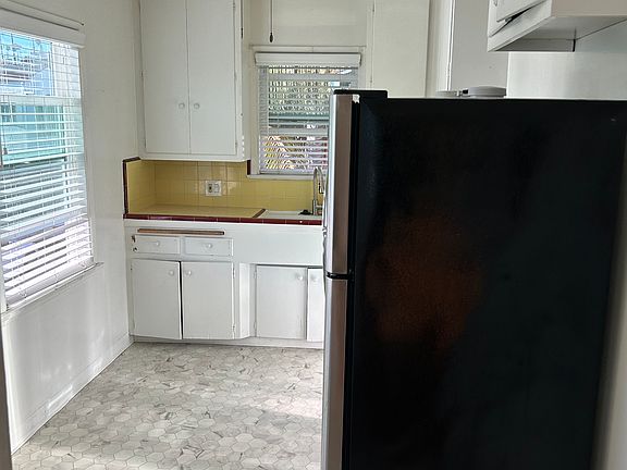 3rd image of 102 Bennett Ave #6