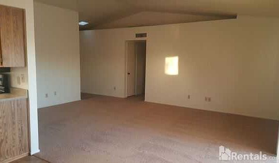 2nd image of 10701 W Campbell Ave