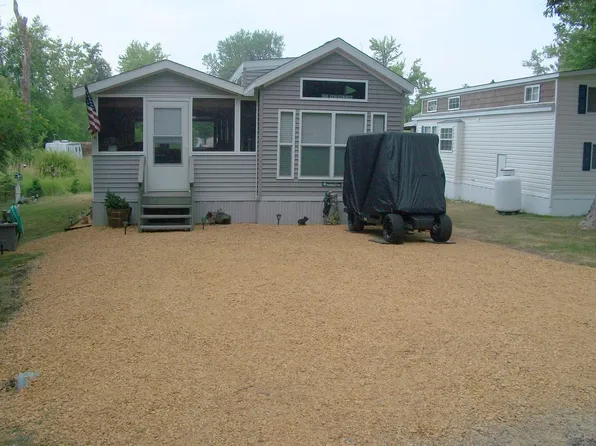 29/23 Woodhaven Dr E, Sublette, IL 61367