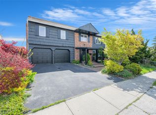 3935 Sally Lane, Oceanside, NY 11572