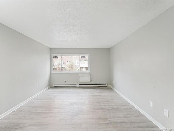 3rd image of 1150 Ogden St #305