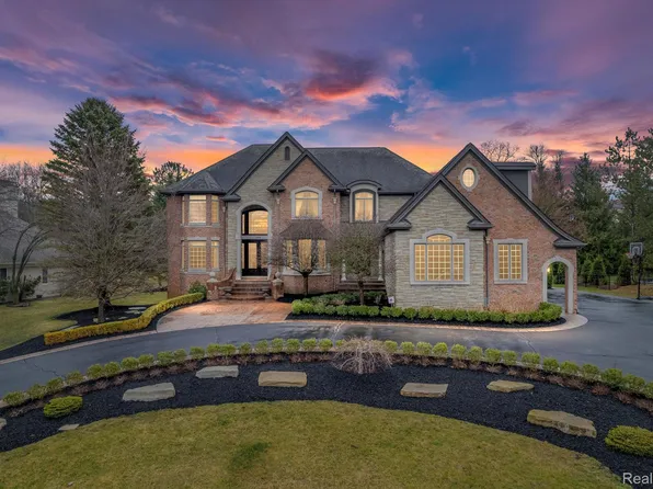 18198 Shelley Pond Ct, Northville, MI 48168