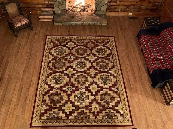 4th image of 984 Mill Hole Rd