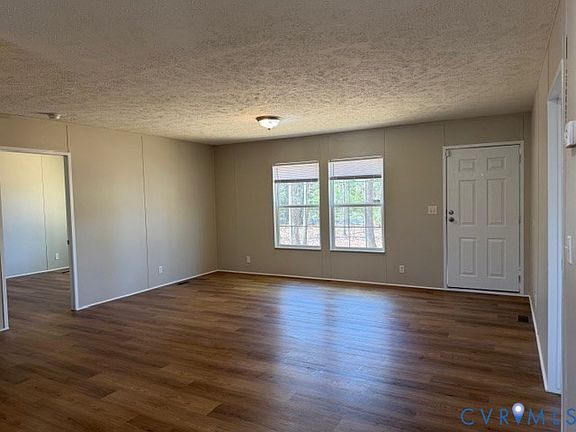 3rd image of 319 Ivy Rd