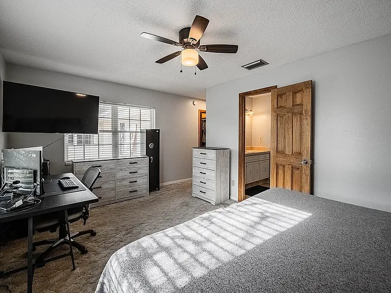 5905 Whispering Pines Rd — Photo 32