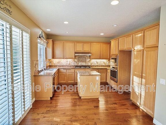 2nd image of 24358 Las Palmas St