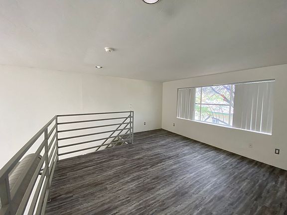 4th image of 1250 E Manlove St Unit 5