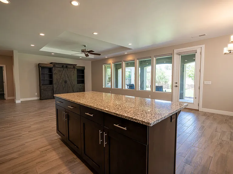 1504 W Shinnecock Dr — Photo 9