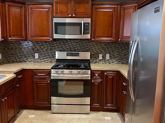 5th image of 443 S Oakland Ave #6