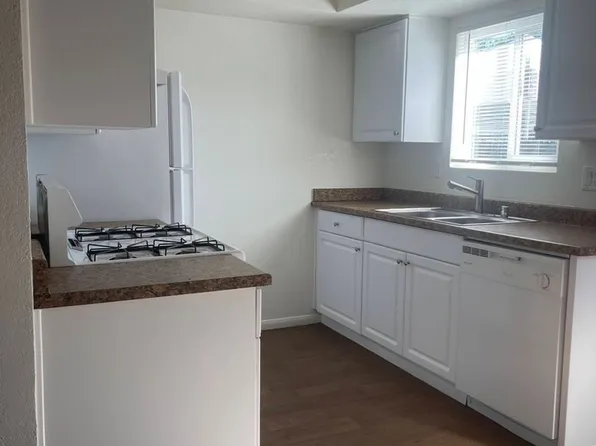 17ua, 214 W 13th Ave W #7, Escondido, CA 92025