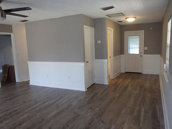 5th image of 21816 Pompano Ave