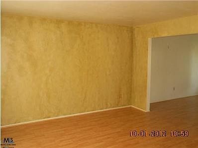 4th image of 5863 Faircastle Dr