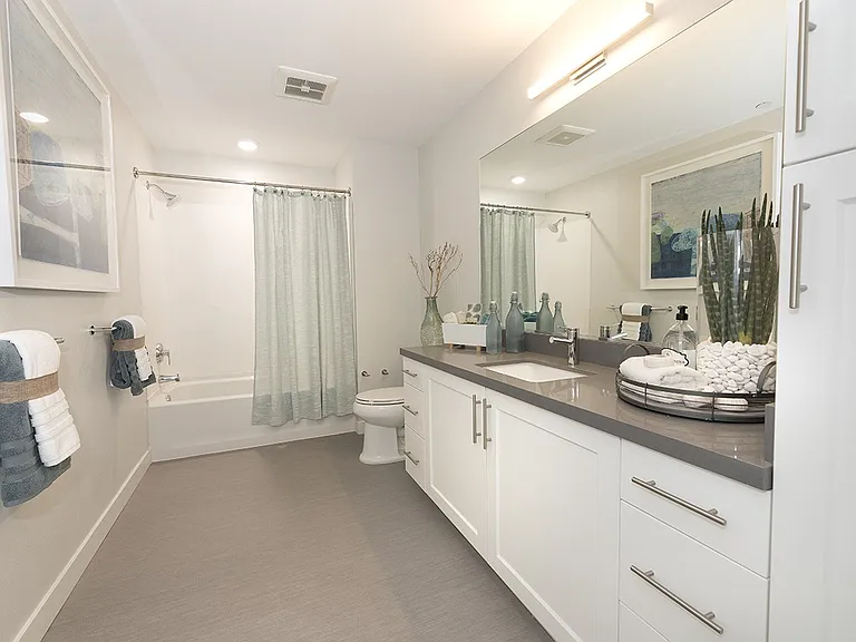 Orion Apartments — Photo 13