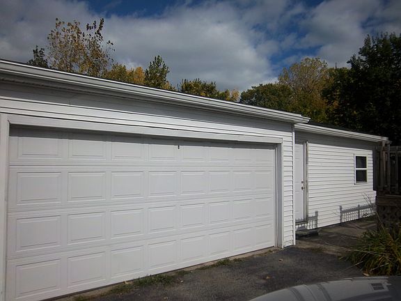 2 car with attached workshop