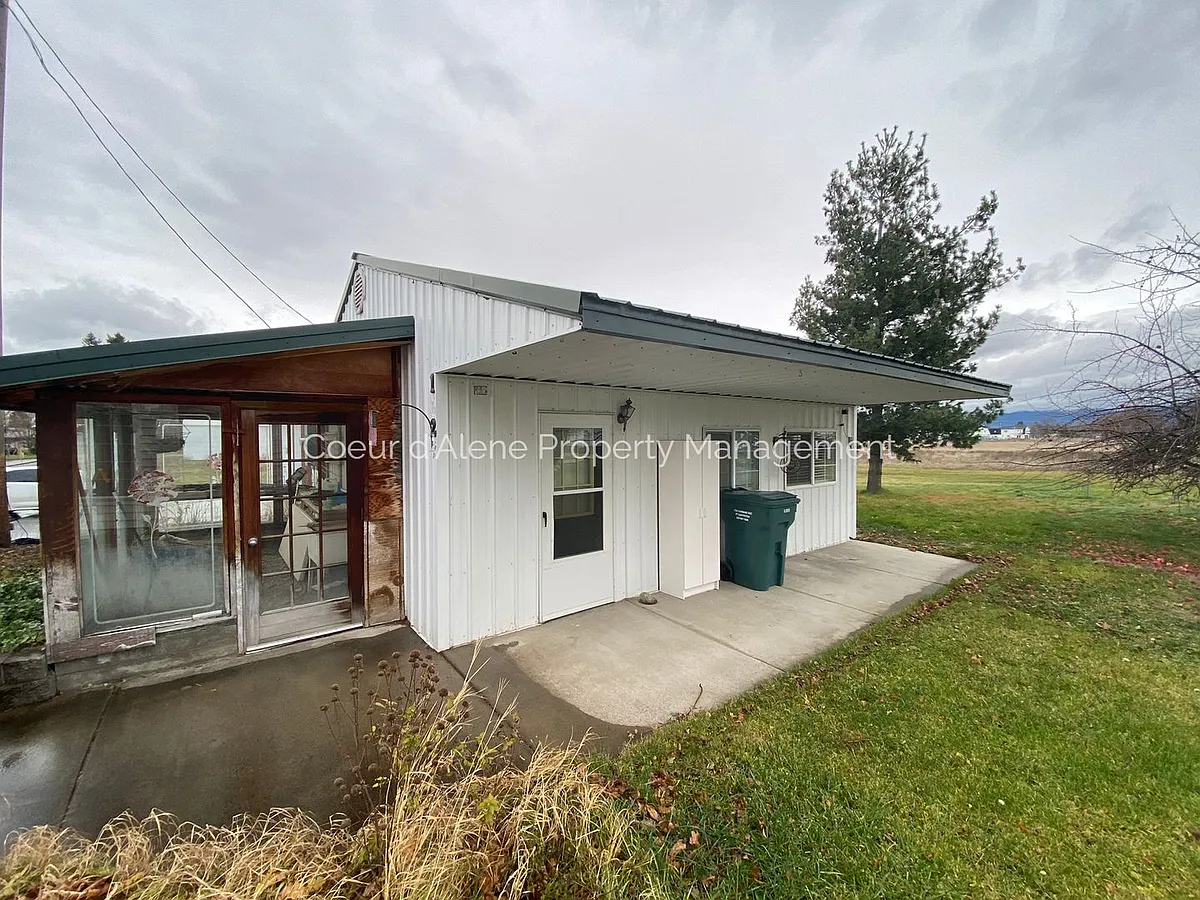Building Photo - 1823 E 12th Ave