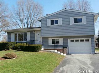 12 Blueberry Rd, Liverpool, NY 13090