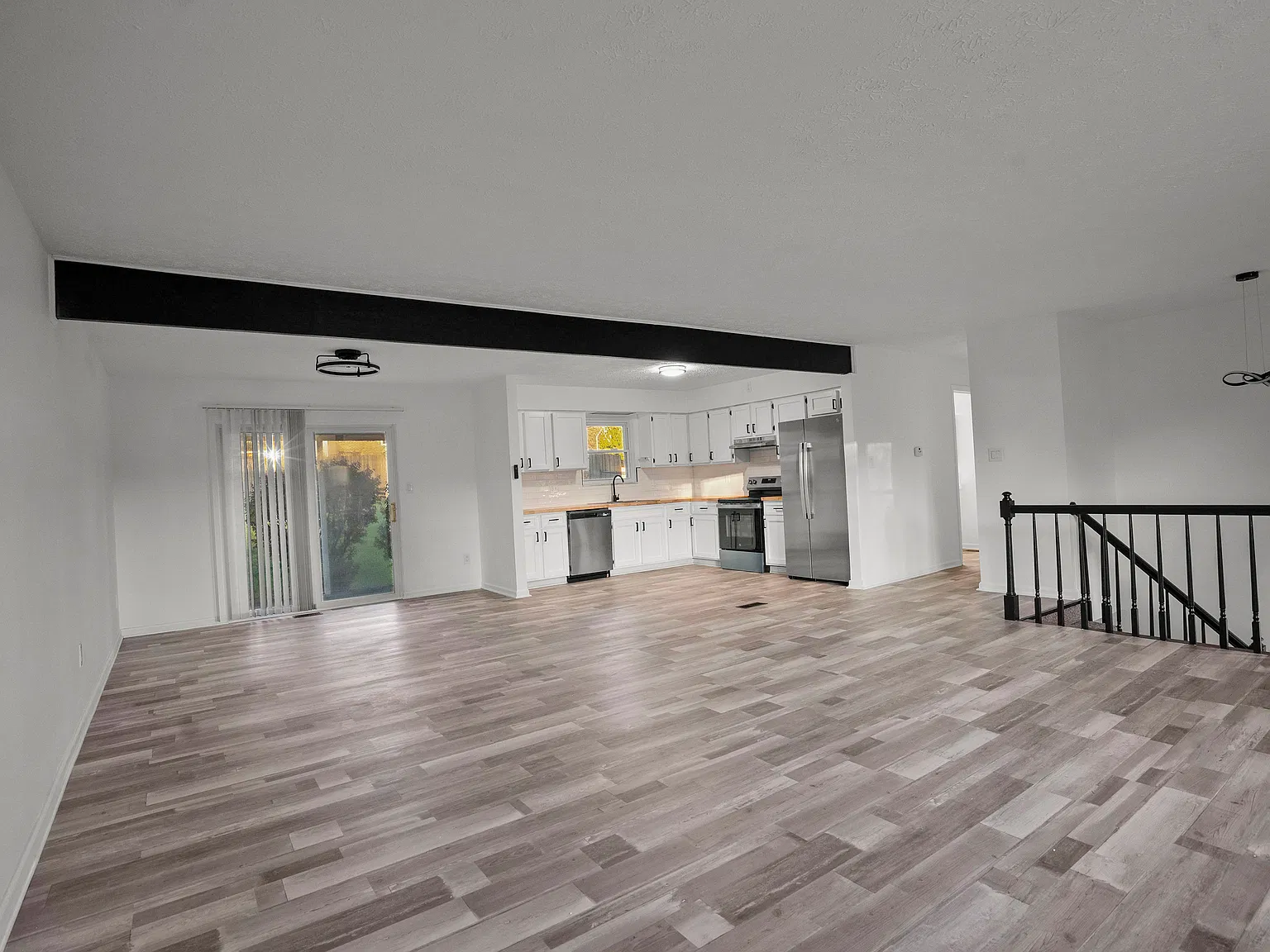 3 bed, 1343 sqft, $2,600 — Photo 1
