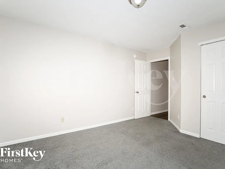 12168 Lindley Dr — Photo 10