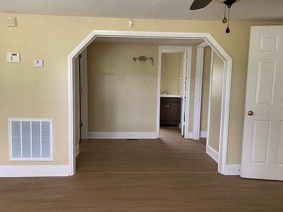 2nd image of 2913 Olive Dr