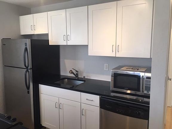 2nd image of 1739 N Gilpin St APT 202