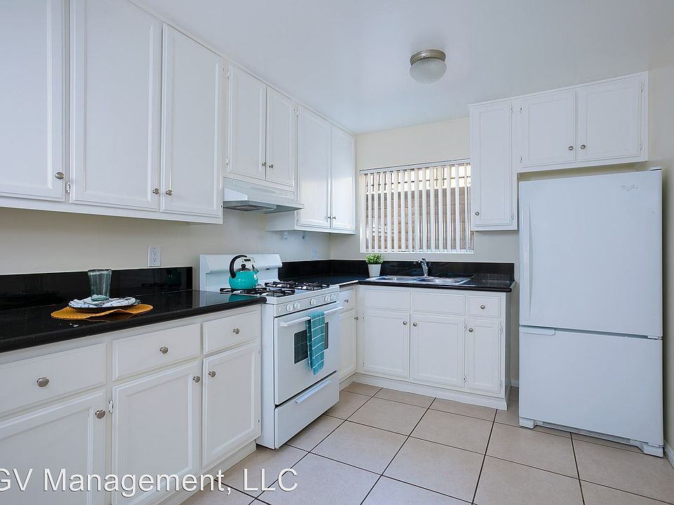 1st image of 1322 Mountain Ave APT D