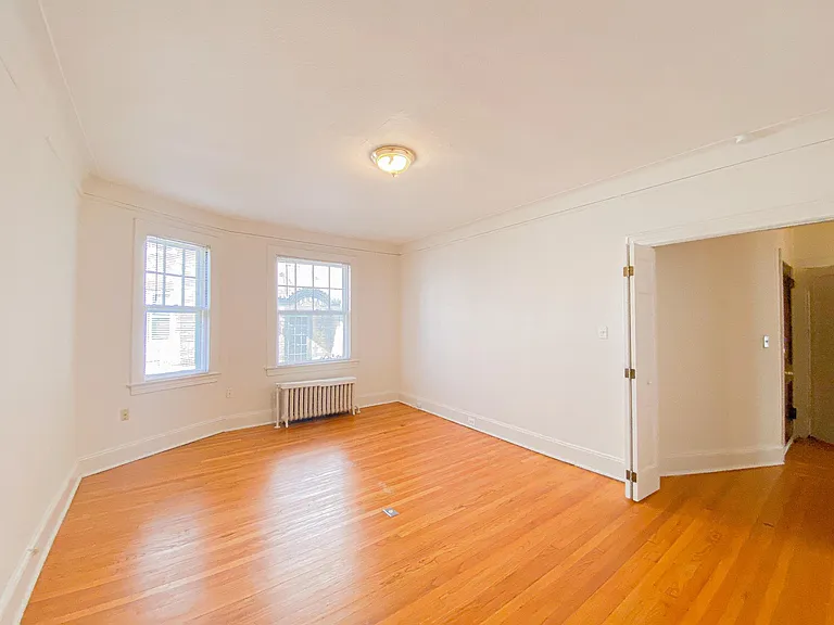702 Farmington Ave #A3 — Photo 6