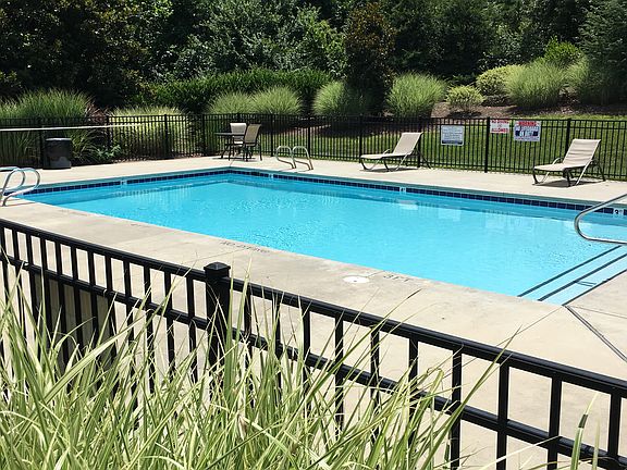4th image of 4320 Cedarcroft Ct APT 3A