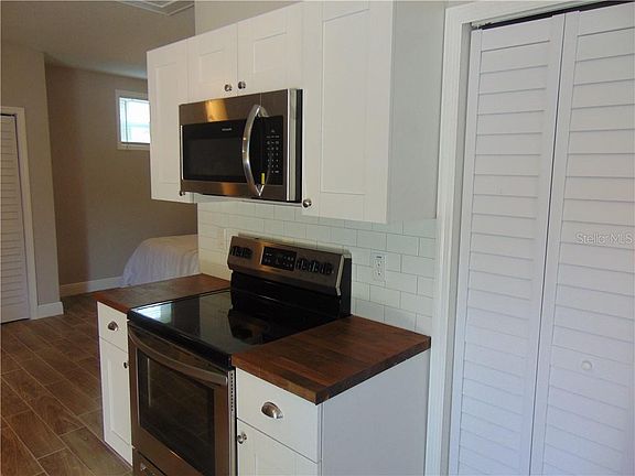 5th image of 107 E Warren Ave #B