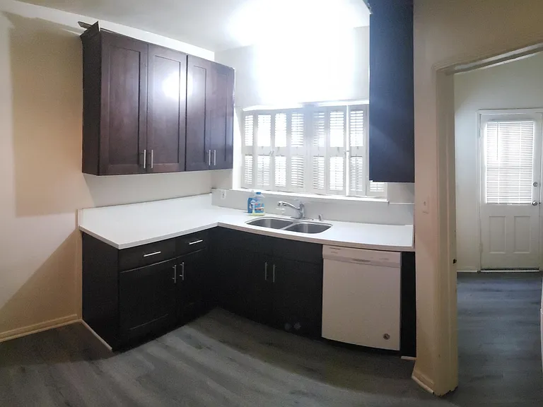 11043 Ophir Ave — Photo 10