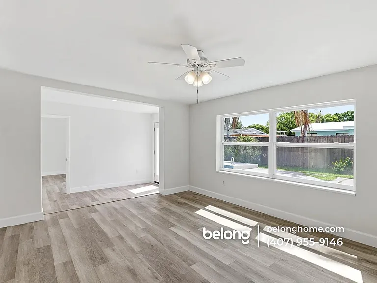 524 Westminster Ave — Photo 9