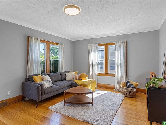 5th image of 5027 Corby St