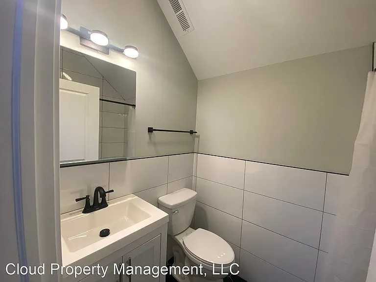 2401 S Homan Ave #3F — Photo 8