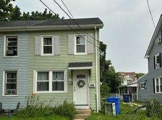 833 W 2nd St, Florence, NJ 08518
