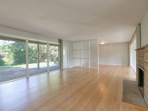3rd image of 14691 Horseshoe Dr