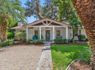 102 Silver Lake Rd, Saint Simons Island, GA 31522