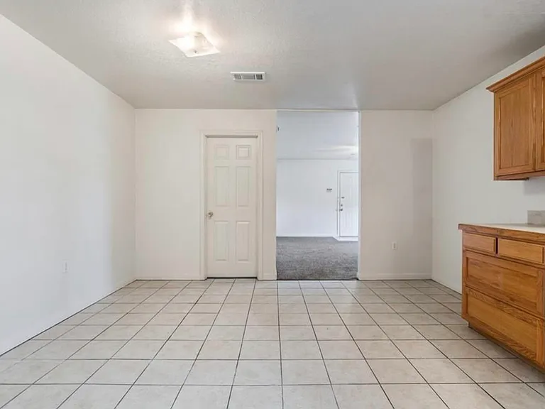 317 N Katy Rd #202 — Photo 11