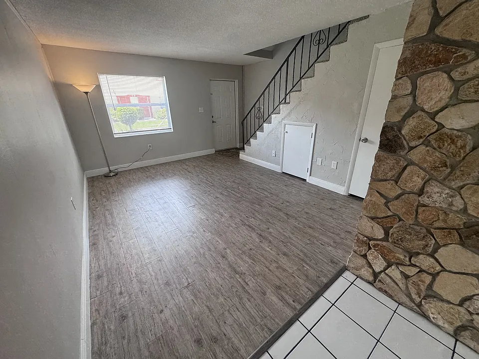 50 Needle Blvd #6
