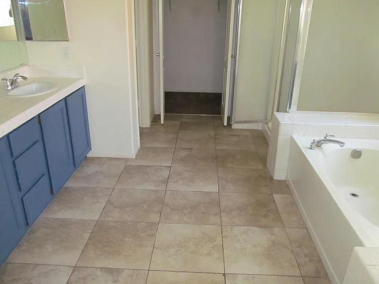 8701 Crescent Ridge Ln — Photo 21