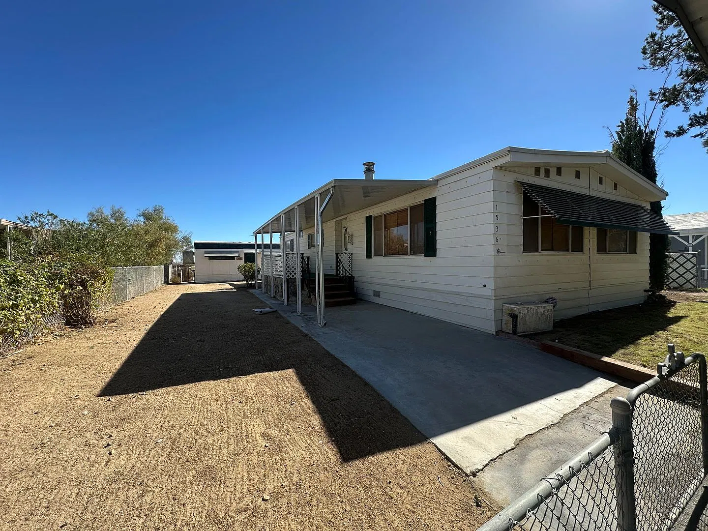 Gorgeous Manufactured Home — Photo 2