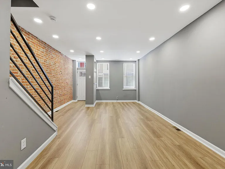 2625 Manton St — Photo 5