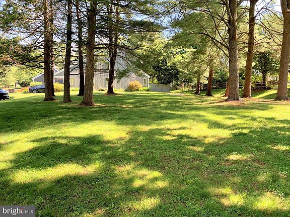 4th image of 20670 Highland Hall Dr