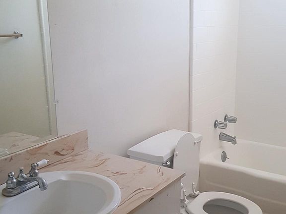 3rd image of 12365 Vivienda Ave