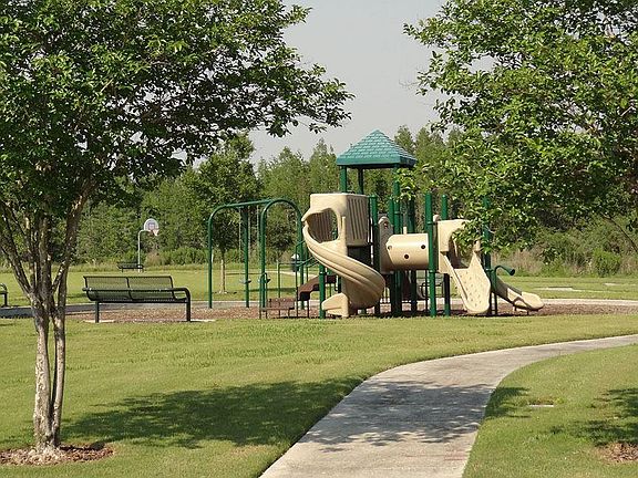 5th image of 7842 Stonebrook Cir