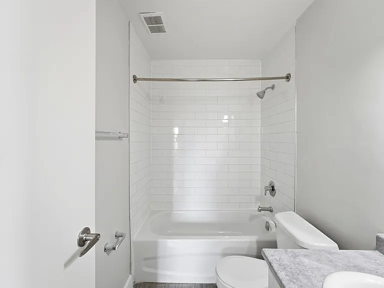 185 Berkshire Dr — Photo 18