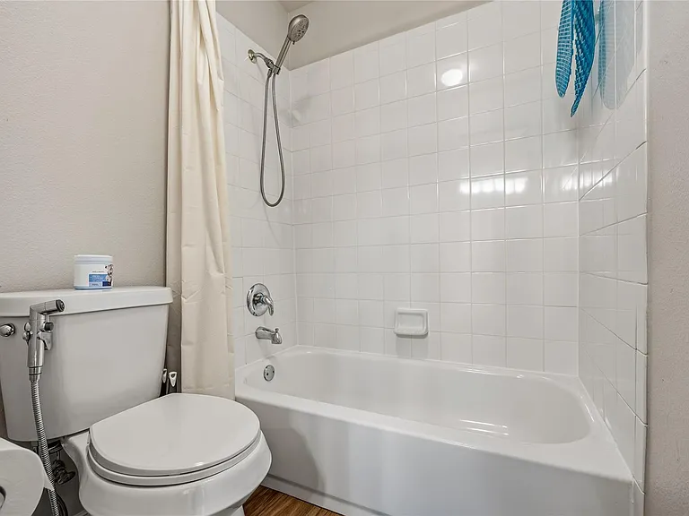 2112 Bandera Path — Photo 25