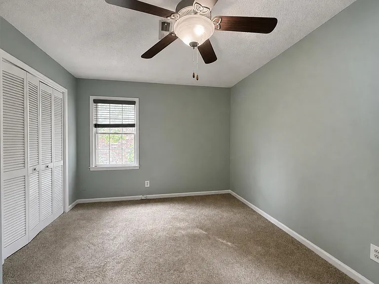 103 Dorchester Manor Blvd — Photo 8