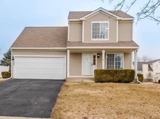 1341 Yellowpine Dr, Aurora, IL 60506