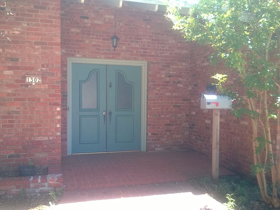 1st image of 1302 W C Ave